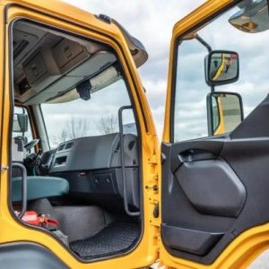 foto Volvo FL 210