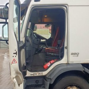 foto EUR5 Volvo 7.5m 19.5t lozko lowdeck-pryczep miachy FE320