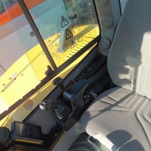 foto 9t koparka guma ofset Volvo ECR88D