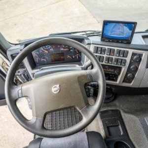 foto 6x2 Volvo FE 320 +Dhollandia 2.5t