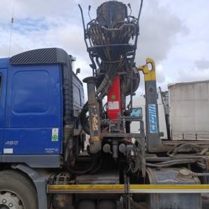 foto 6x2 hakowiec VOLVO FMX +dzwig HNJ