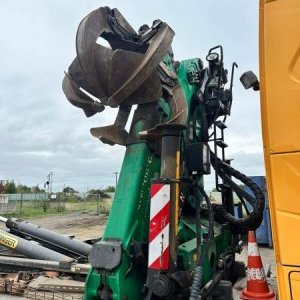 foto 6x2 hakowiec VOLVO FH +dzwig HNJ